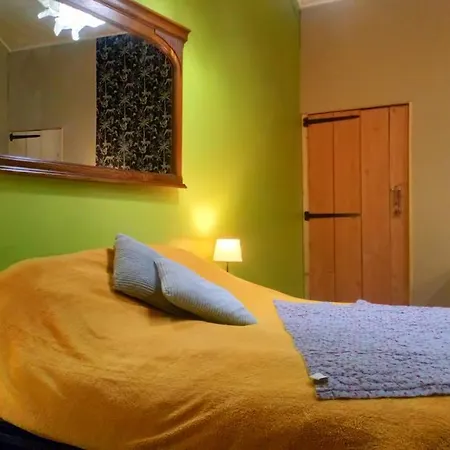 Bed & Breakfast La Grange Du Kerala 2*